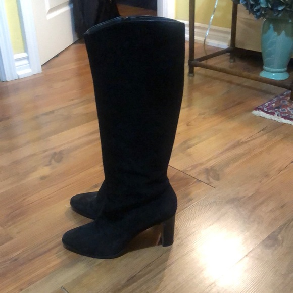 Y’all black suede boots - Picture 2 of 2